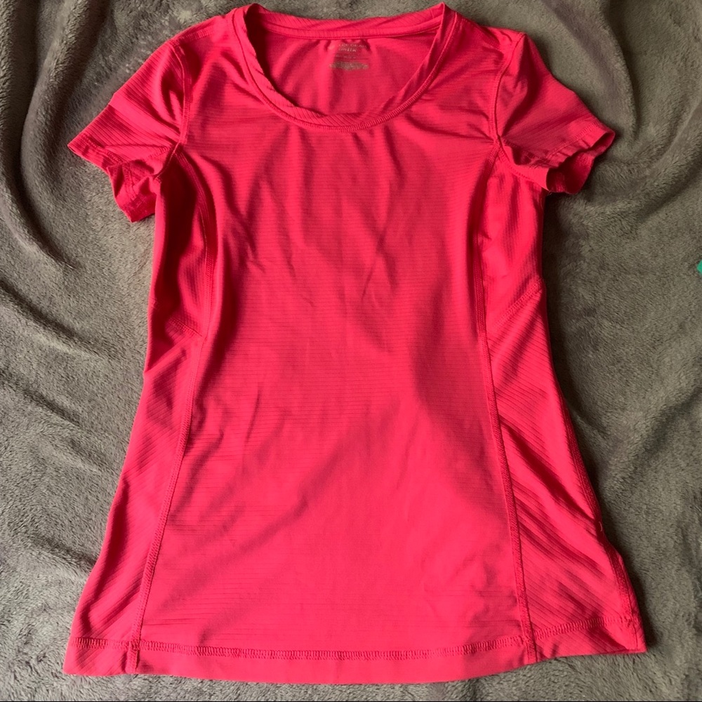 Tek Gear workout shirt